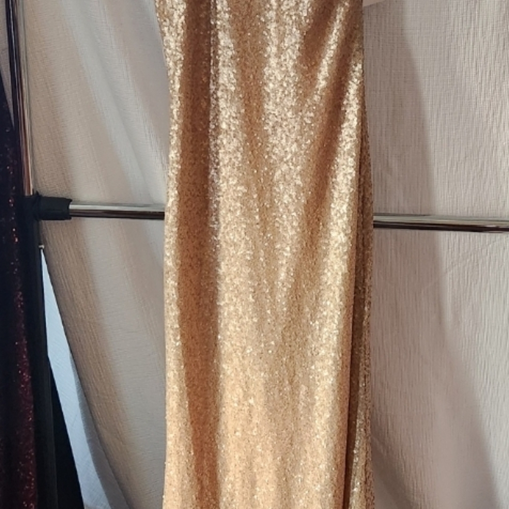 Elegant Gold Sequin Gown